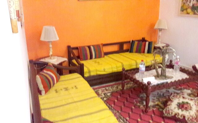 Apartment With 2 Bedrooms in Tunis, With Terrace and Wifi - 4 km From