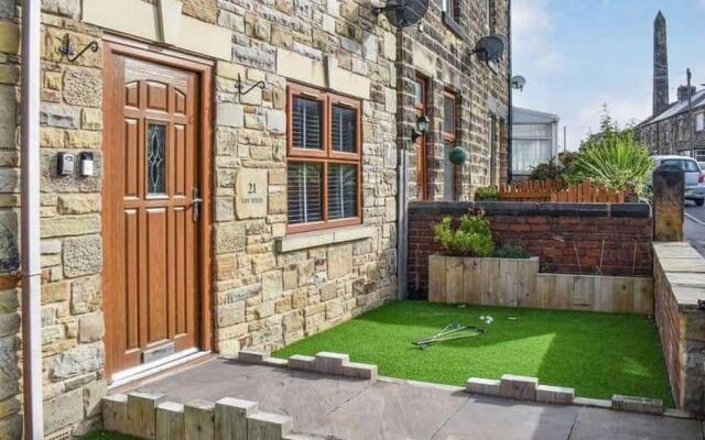 Impeccable 4-bed House in Barnsley