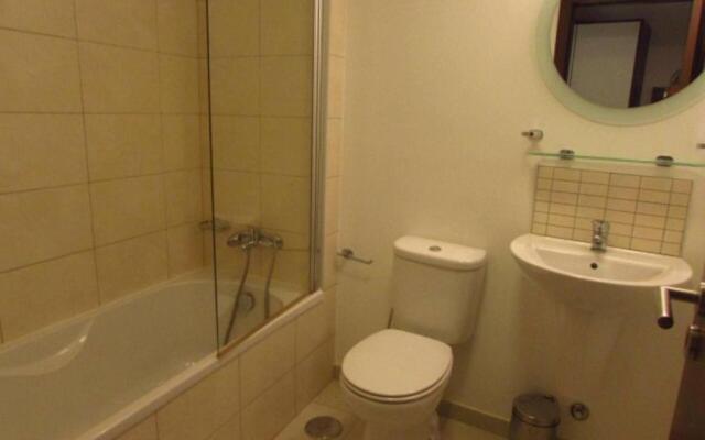 2 Bedrooms 2 Bathrooms Pool View Apartment