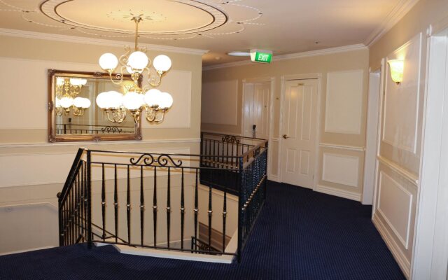 Canterbury International Hotel