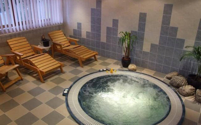 Hotel V Nebi