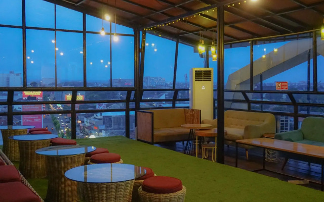 Yellow Star Hotel Gejayan