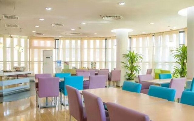 ibis Tianjin Railway Station Hotel