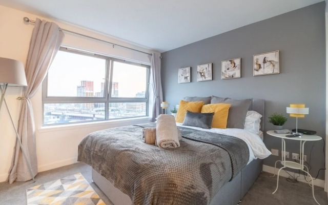 Luxury Riverview City Centre Apartment 2