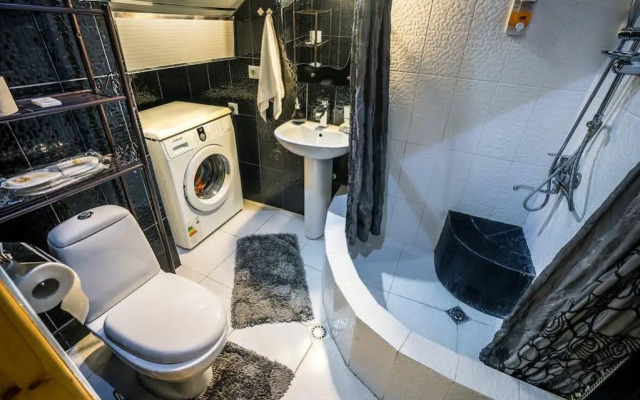 Botanical Garden Apartments