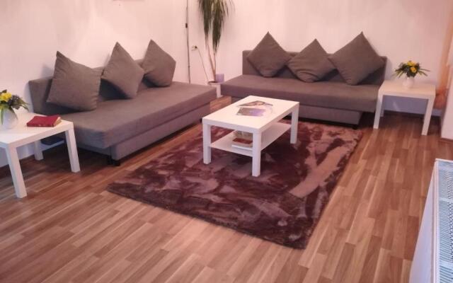 Isas Apartment