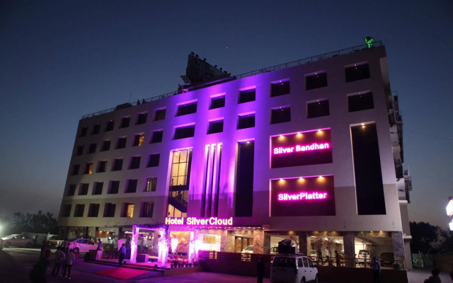 Silver Cloud Hotel & Banquets Ahmedabad