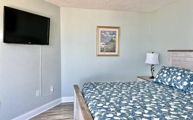 *OCEANFRONT FRESH RENO*KING Bed*Pool*Hot Tub*Approved Dogs*W54
