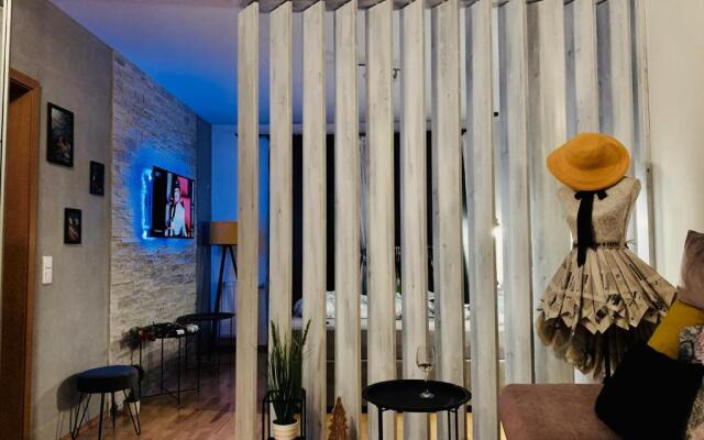Modern Studio2