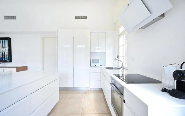 Amazing 2BR near the beach by HolyGuest