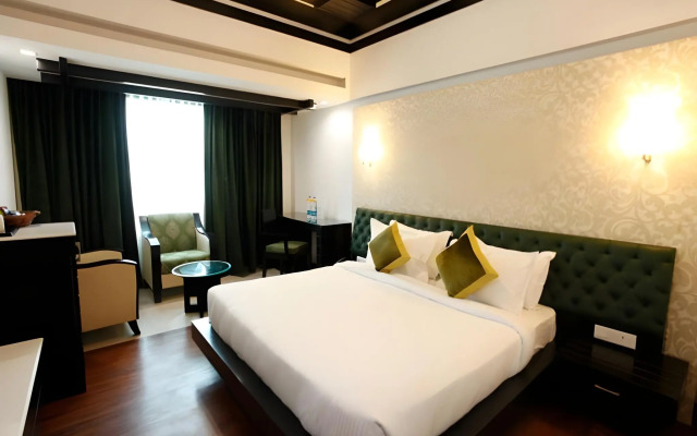 Hotel Saffron Leaf