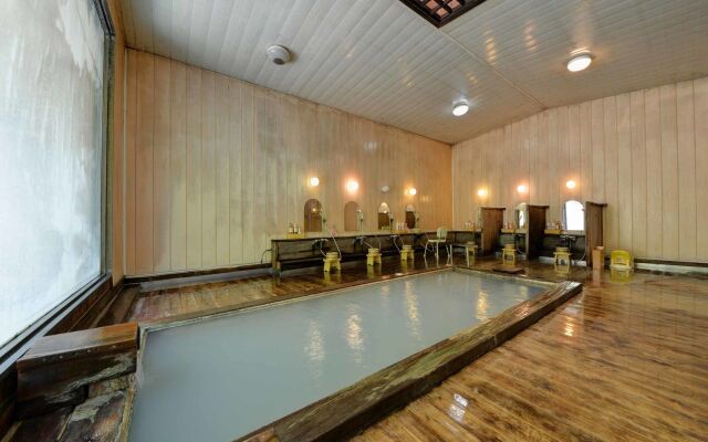 Shirahone Onsen Tsuruya Ryokan