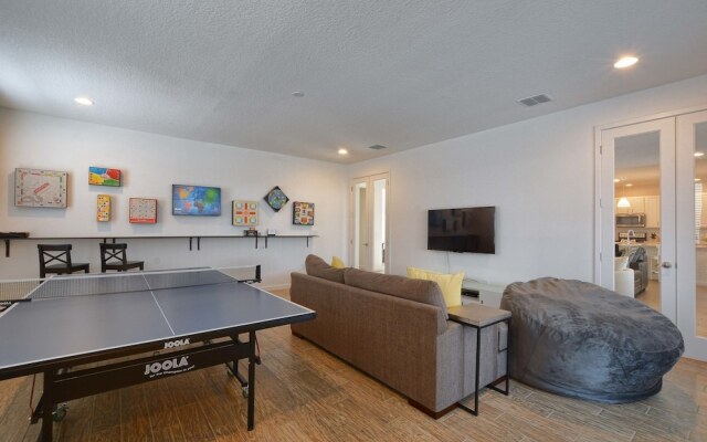 Sonoma- 7 Bedroom Pool Home- 1852SN