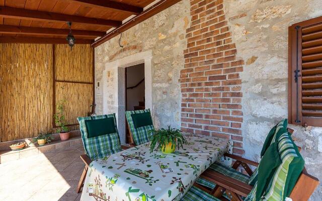 Stone house Graziella Funtana