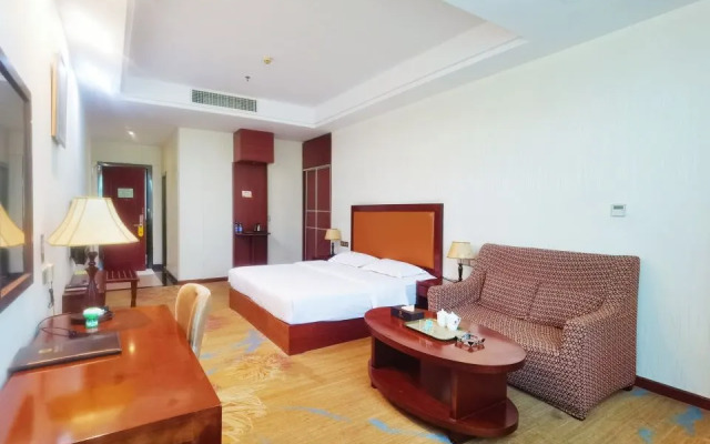Kam · Tak · Yil Hotel
