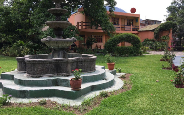 Grand Hotel Panajachel