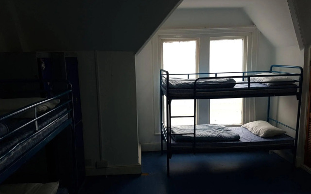 Smart Sea View Brighton Hostel