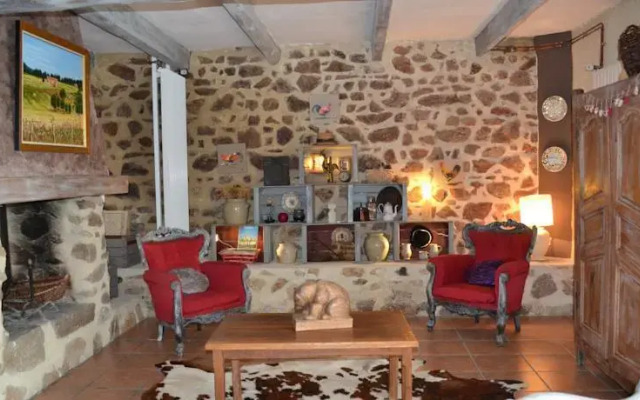 Chambres dHôtes-Ferme Equestre Les Revers