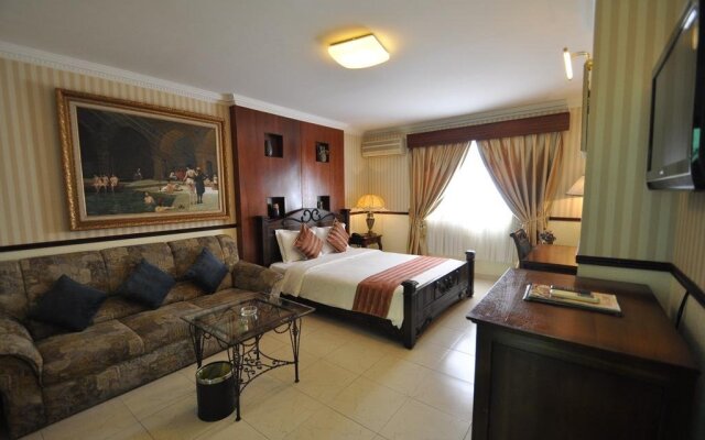 Sunflower Hotel  Spa  District 10