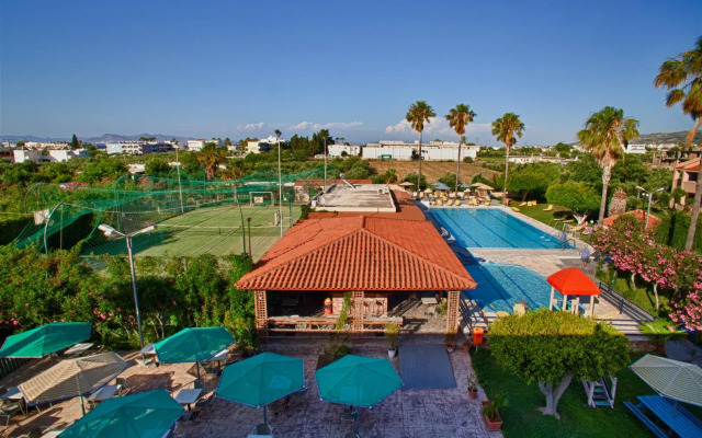 ILIOS APARTHOTEL(Tigaki)
