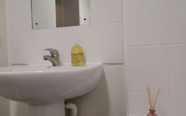 BookedUK - Entire flat near ExCeL London