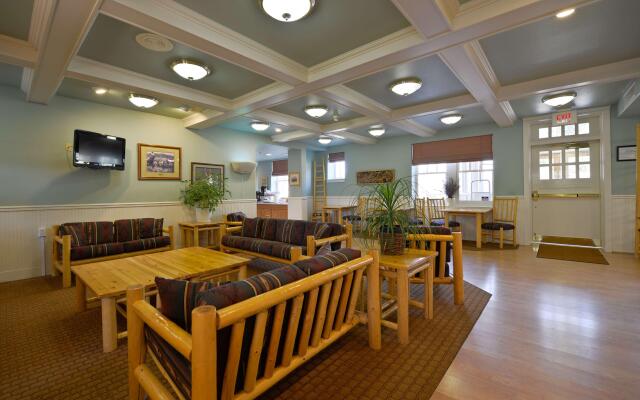 Best Western Plus Plaza Hotel