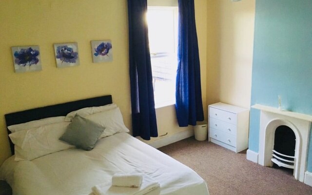 Upper Villiers - Contractors
