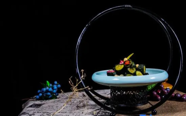 Huang He  International   Hotel