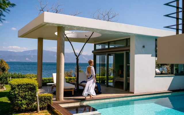 Lefkon Villa With Pool by the Sea - N Peloponnese