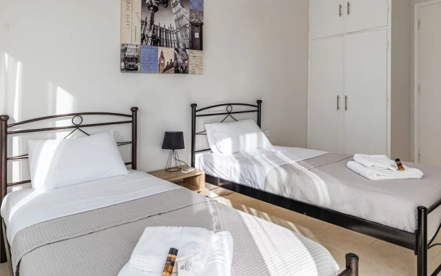 Comfy Central Square Gem with Terrace