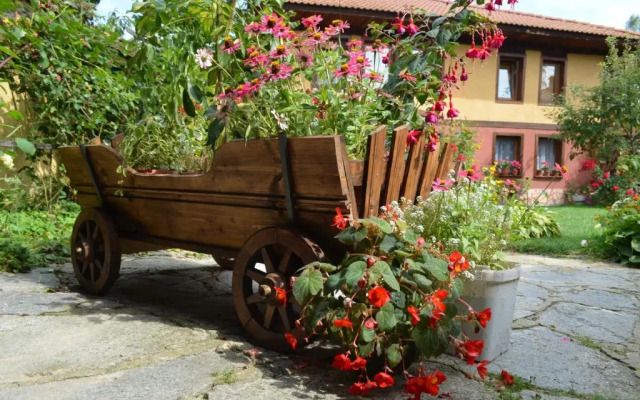 Zlatniyat Telets Guest Rooms