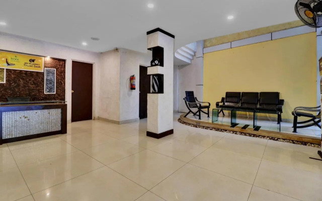 OYO Townhouse 80108 Aec Residency