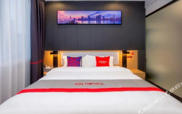 Junyi Select Hotel (Wanda Plaza, Huangshigang District)