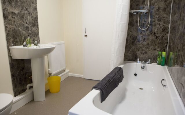 Prince Llewelyn Hotel
