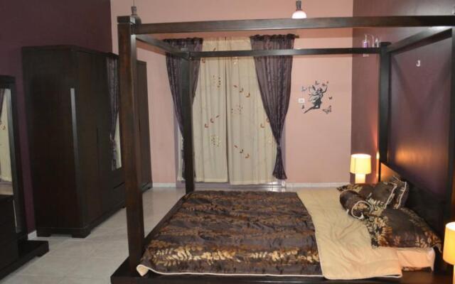 Master Bedroom Al Nokhtha Street