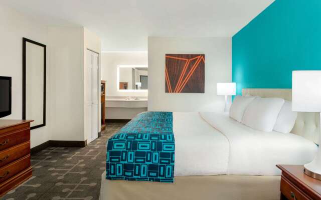 Howard Johnson by Wyndham Chattanooga Lookout Mountain I-24