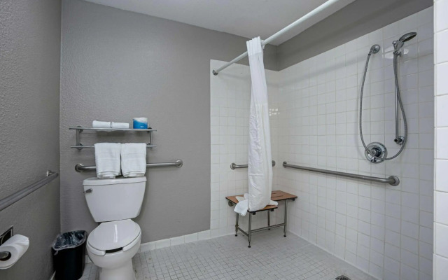 Motel 6 San Diego, CA - Downtown