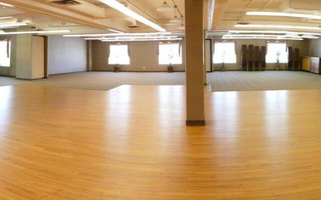 Peavine Inn And Suites High Prairie