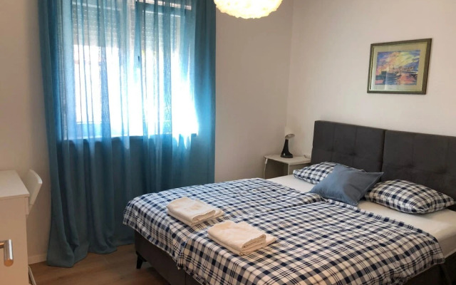 Family Apartment House Lucija With Pool