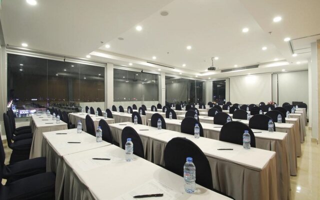 Le Duy Grand Hotel