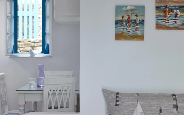 Folegandros Apartments