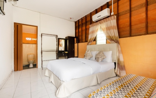 SPOT ON 89906 Kendong Village Resort – Guest Rooms – Alor Gajah