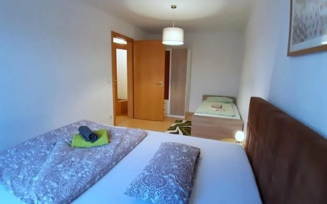 Lea-Apartment, 2 Raum, Balkon Tg Zentral Am Park