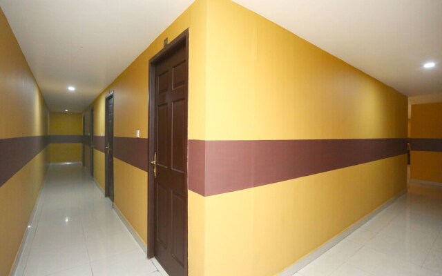 OYO 15560 Assent Inn