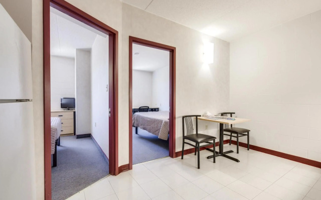 Residence & Conference Centre - Welland