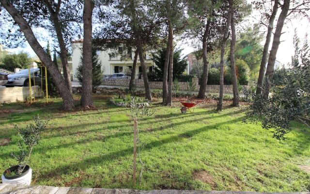 Cozy Coastal Retreat in Zadar