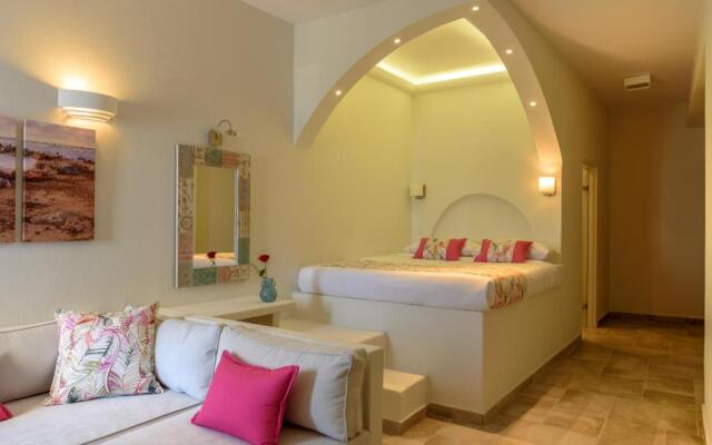 Enalion White Suites Oia