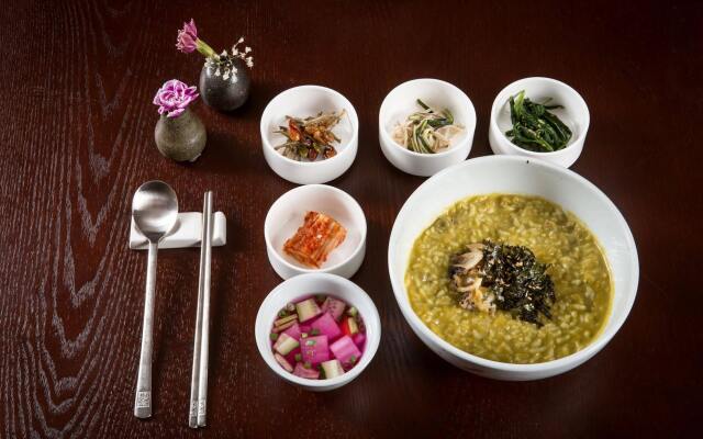 Seaes Hotel & Resort