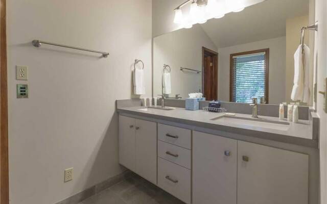 2431 Nansen Court 5 Bedroom Home