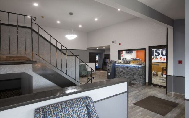 Bison Inn and Suites